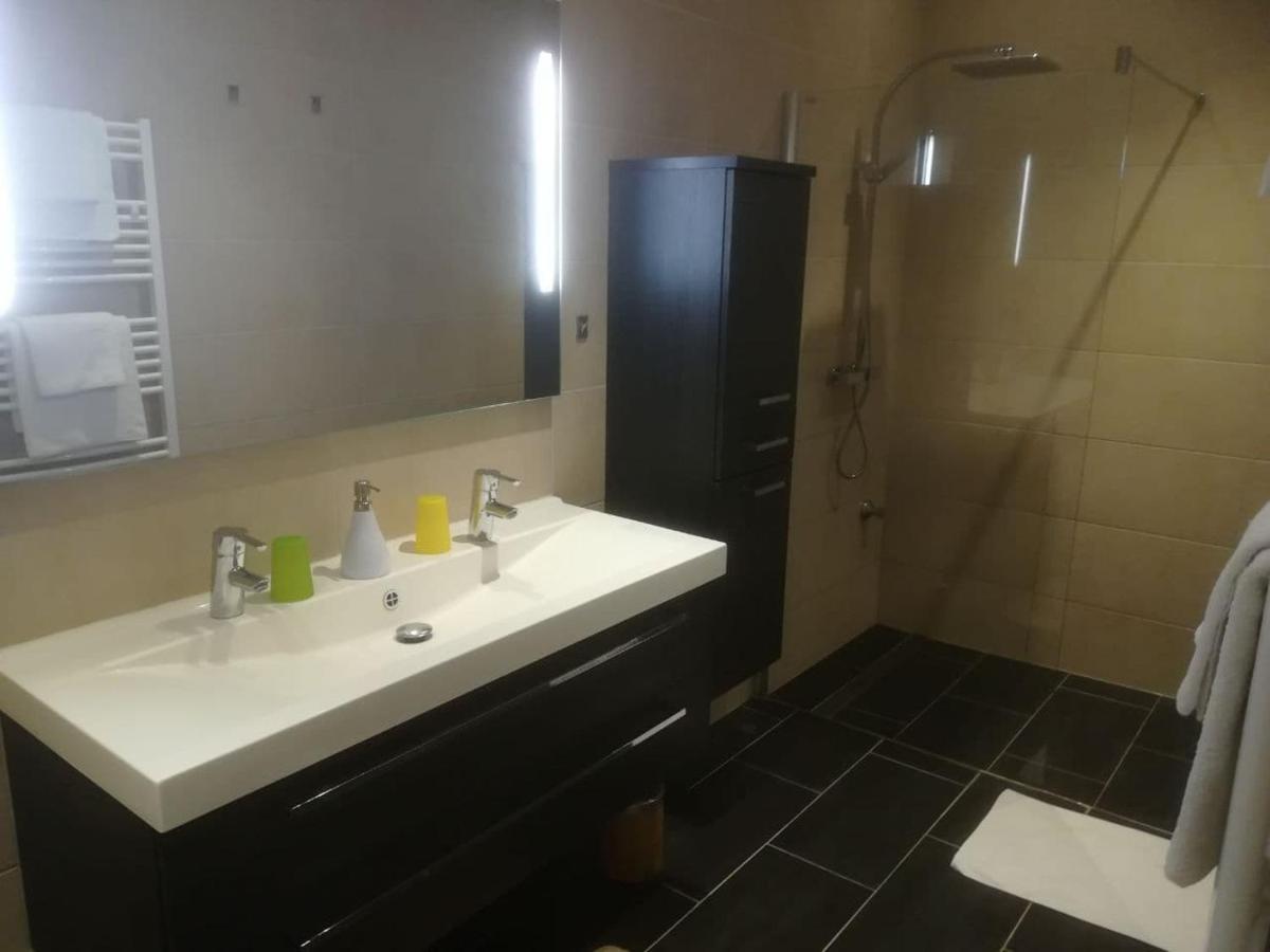 Zentral Gelegene, Sehr Ruhige Und Helle Apartment Graz