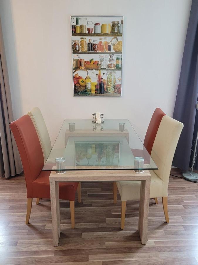 Apartment Zentral Gelegene, Sehr Ruhige Und Helle *